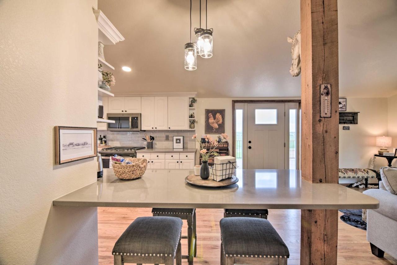 Lovely Barn Loft With Mountain Views On Horse Estate Fort Collins Exterior photo